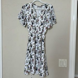 Loft flutter sleeve split neck flounce dress